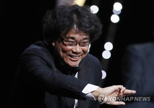 칸영화제 황금종려상 받은 봉준호 감독